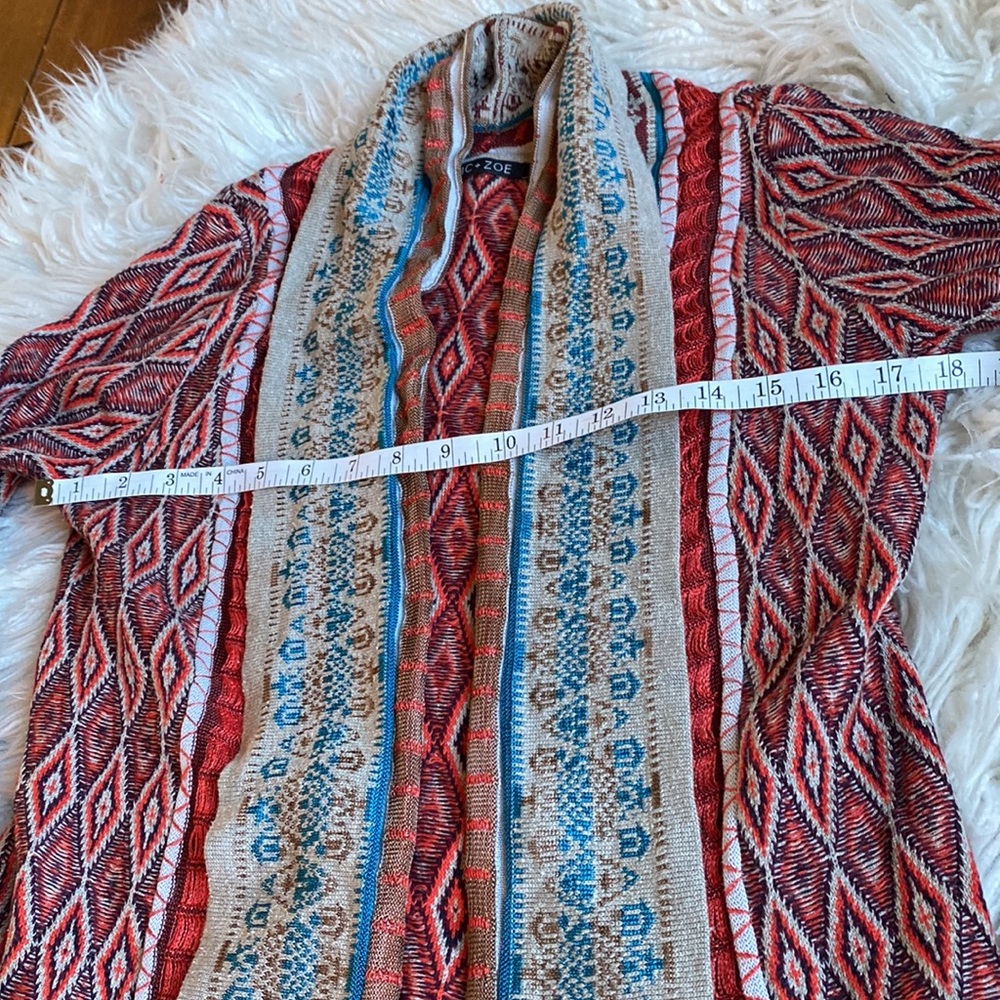 Women's Multicolor Patterned Sweater - Picture 6 of 11